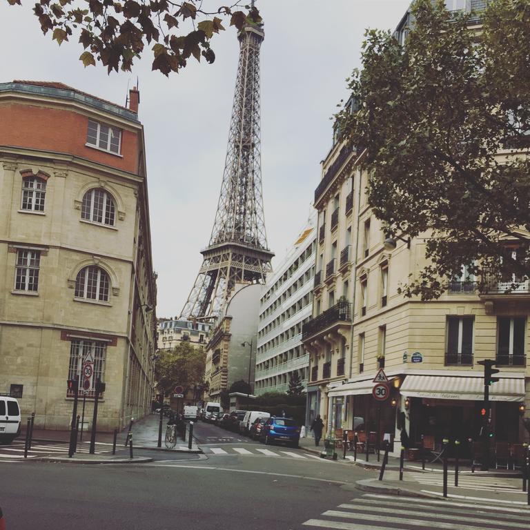 パリEiffel Tower Champs De Marsアパートメント エクステリア 写真